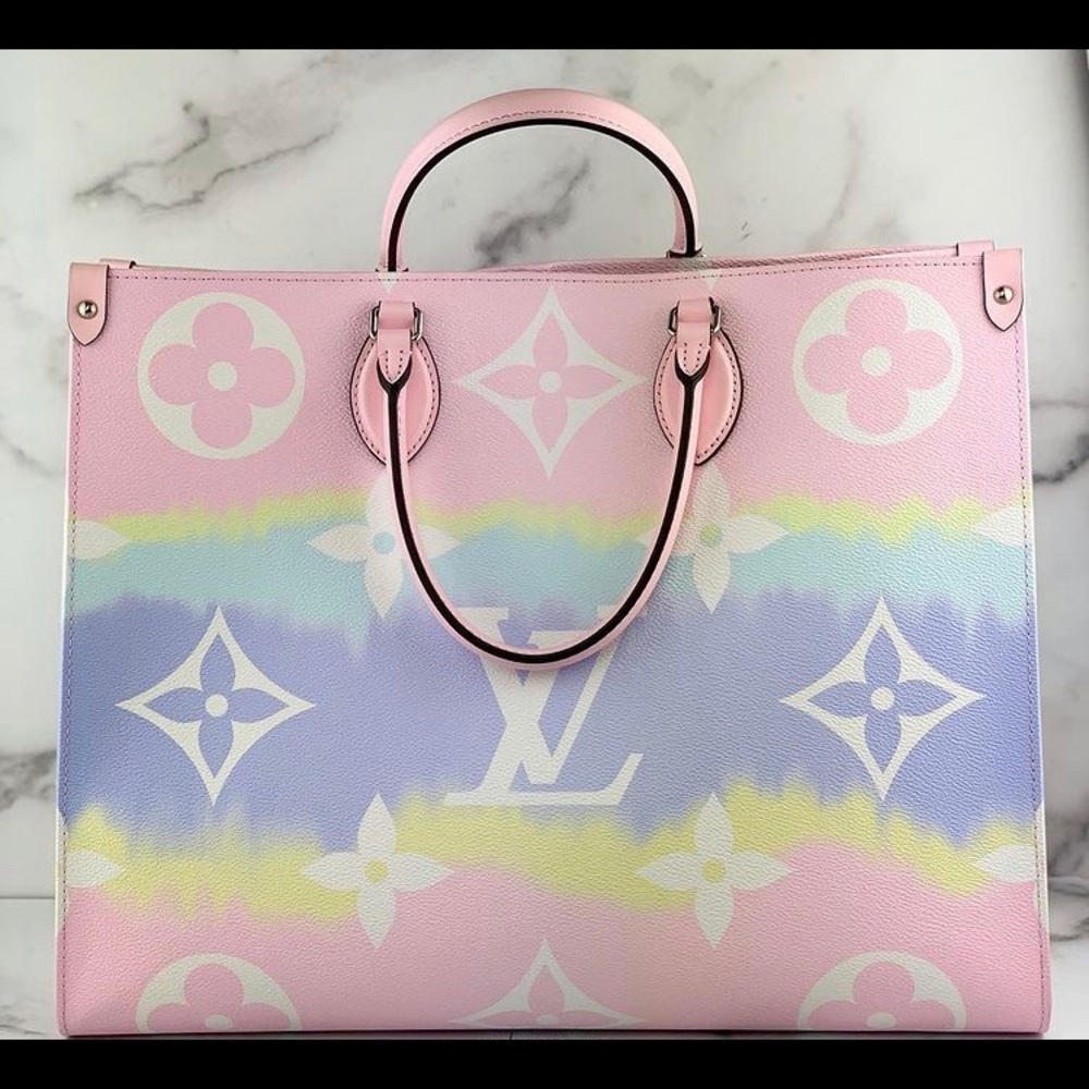 LOUIS VUITTON ESCALE OnTheGo GM TotePastel Tie-Die